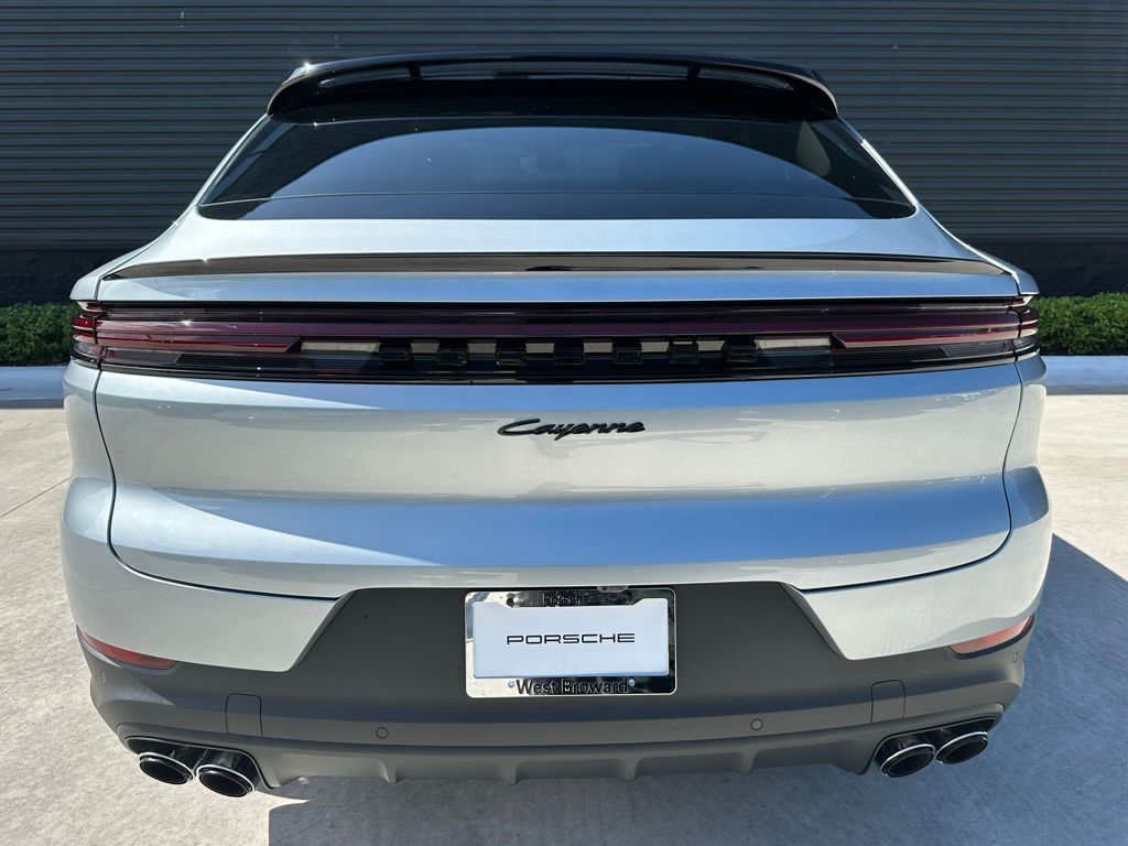 Thumbnail: 2025 Porsche  - 11