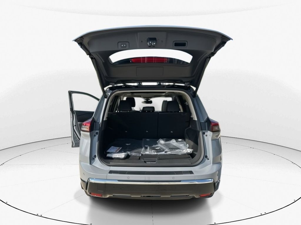 2025 Boulder Gray Pearl/Super Black Nissan Rogue Platinum FWD SUV