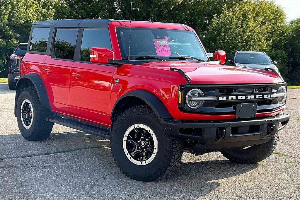 Race Red 2021 Ford Bronco SUV / Crossover Four-Wheel Drive Automatic