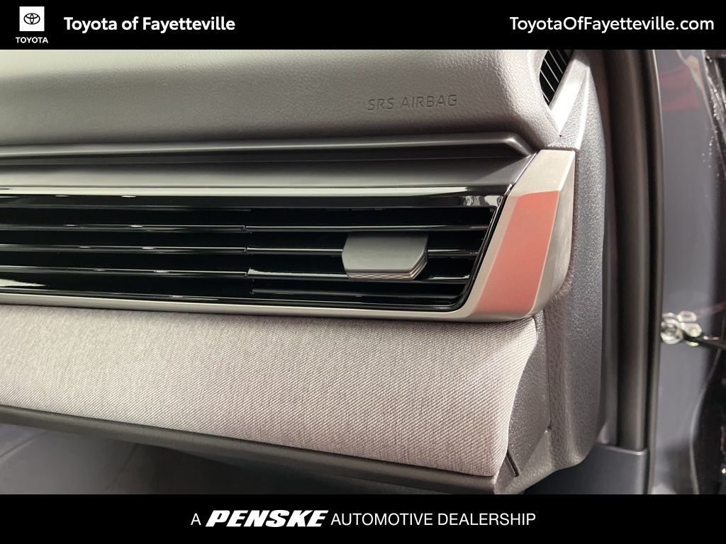 Thumbnail: 2025 Toyota Camry - 19