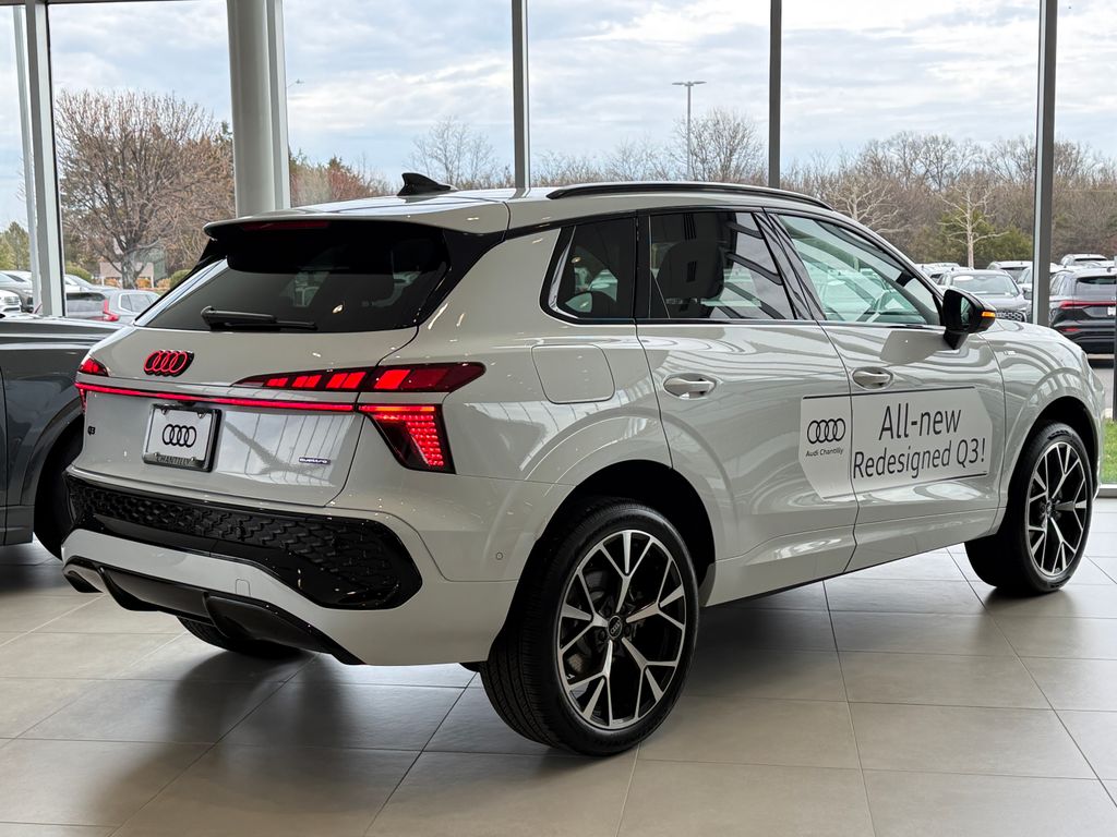 Thumbnail: 2026 Audi Q3 - 3