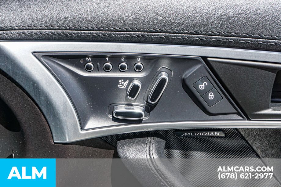 Used 2020 Black Jaguar R-Dynamic image 63