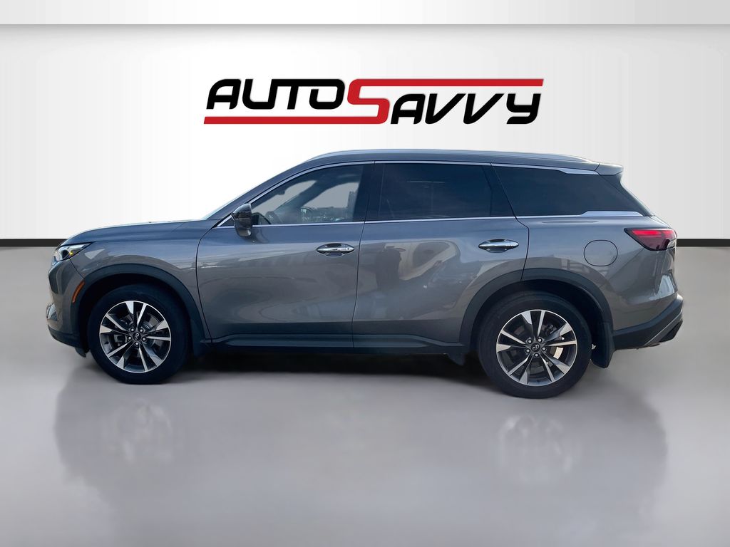Used 2025 Gray INFINITI LUXE image 4