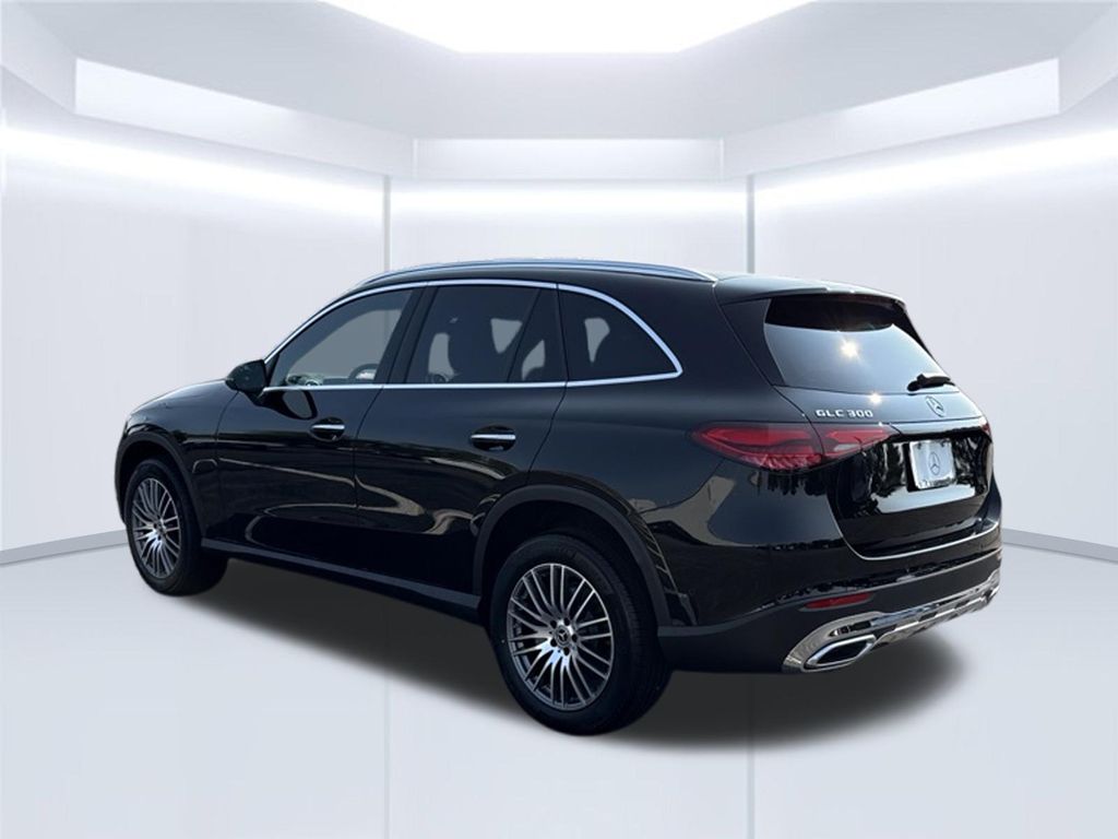 Thumbnail: 2026 Mercedes-Benz GLC - 3