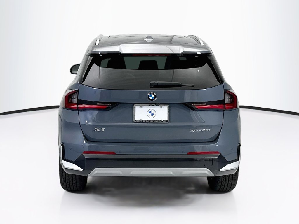 Thumbnail: 2027 BMW X1 - 6