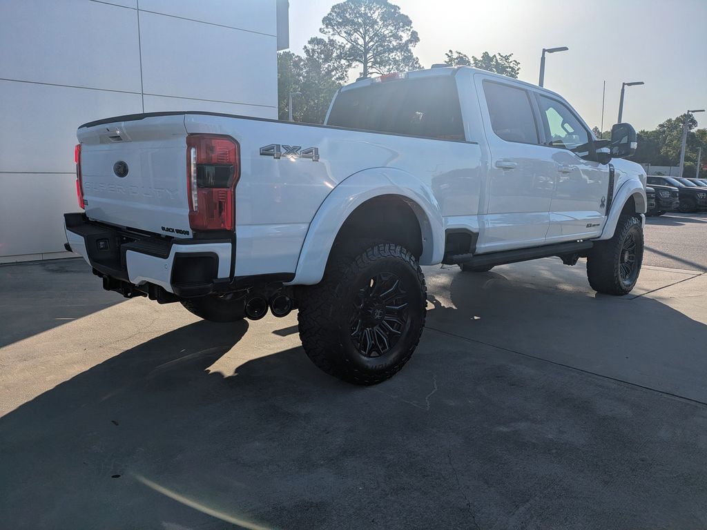 2026 Ford F-250 Super Duty Black Widow