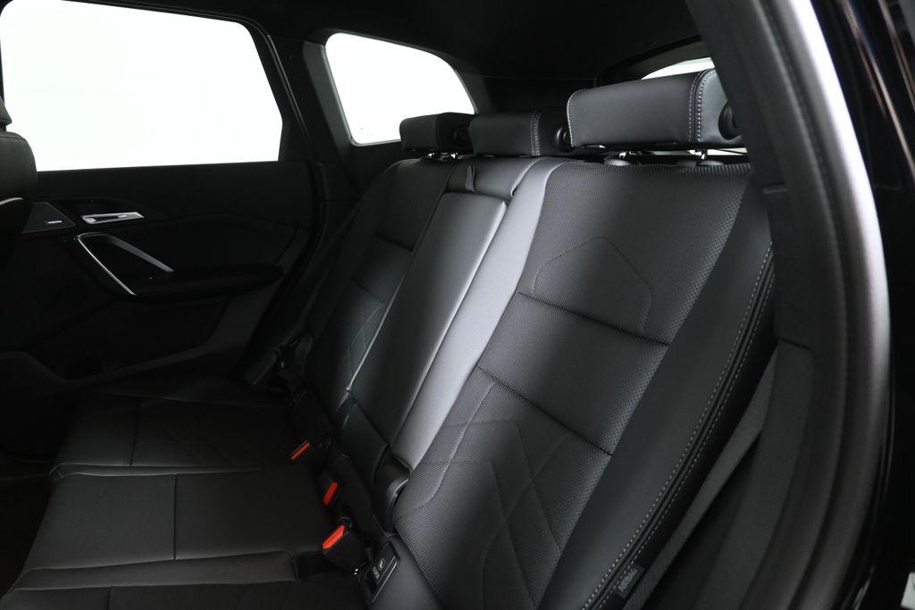 Thumbnail: 2026 BMW X1 - 4