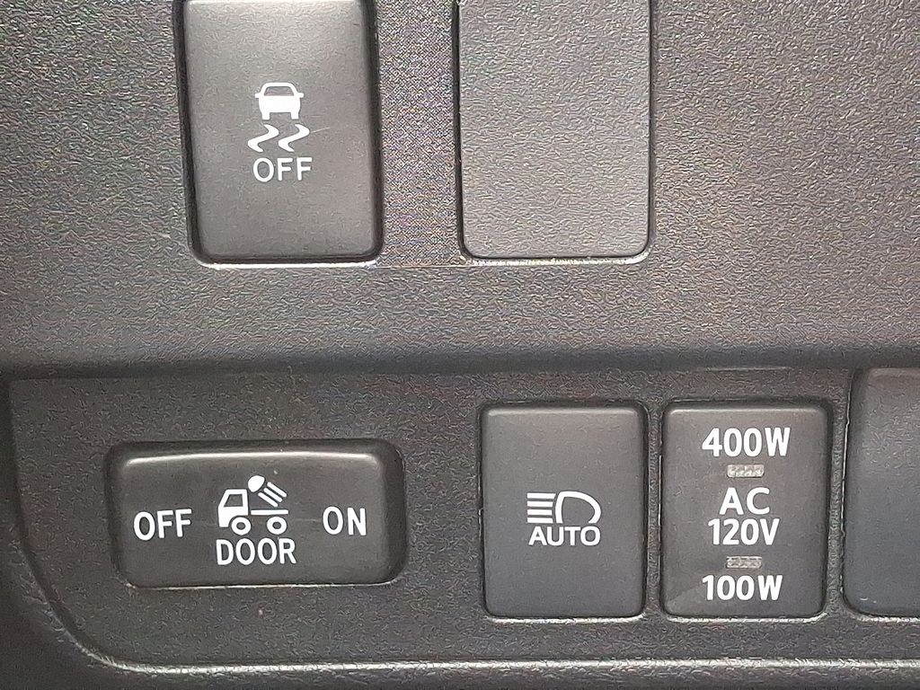 Thumbnail: 2023 Toyota Tacoma - 29