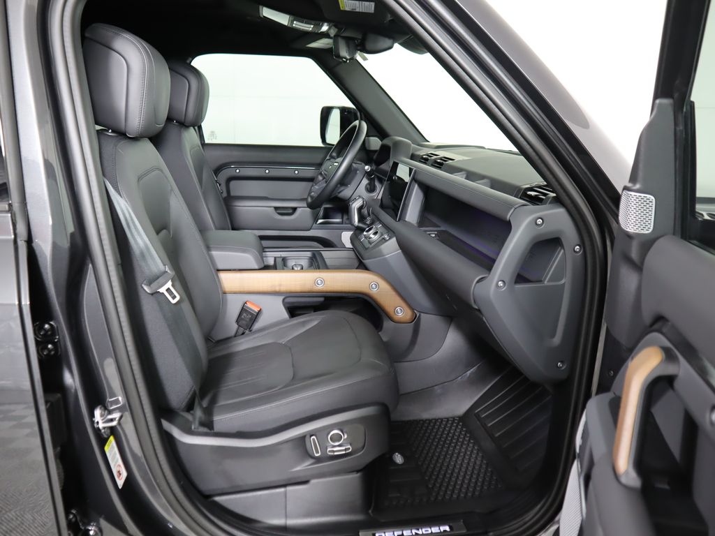 Thumbnail: 2024 Land Rover Defender - 21