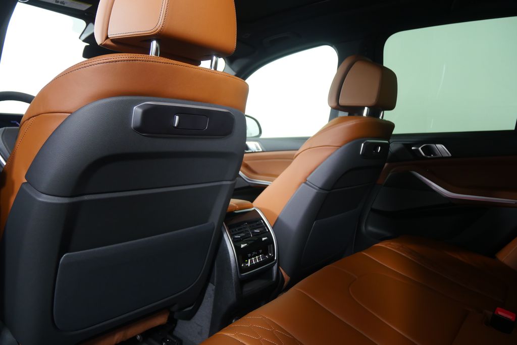 Thumbnail: 2026 BMW X5 - 16