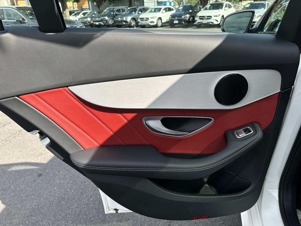 Thumbnail: 2020 Mercedes-Benz C-Class - 30