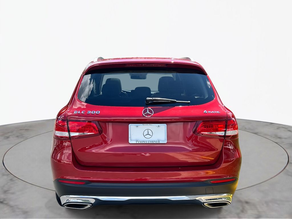 Thumbnail: 2016 Mercedes-Benz GLC - 9