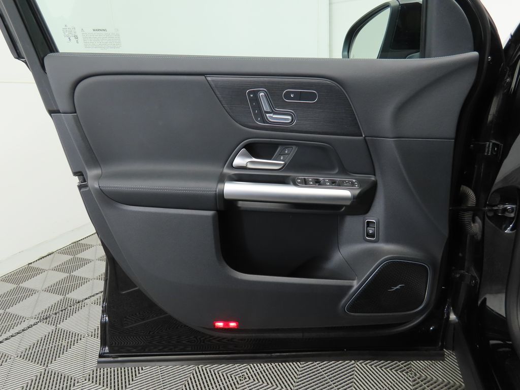 Thumbnail: 2025 Mercedes-Benz GLA - 23