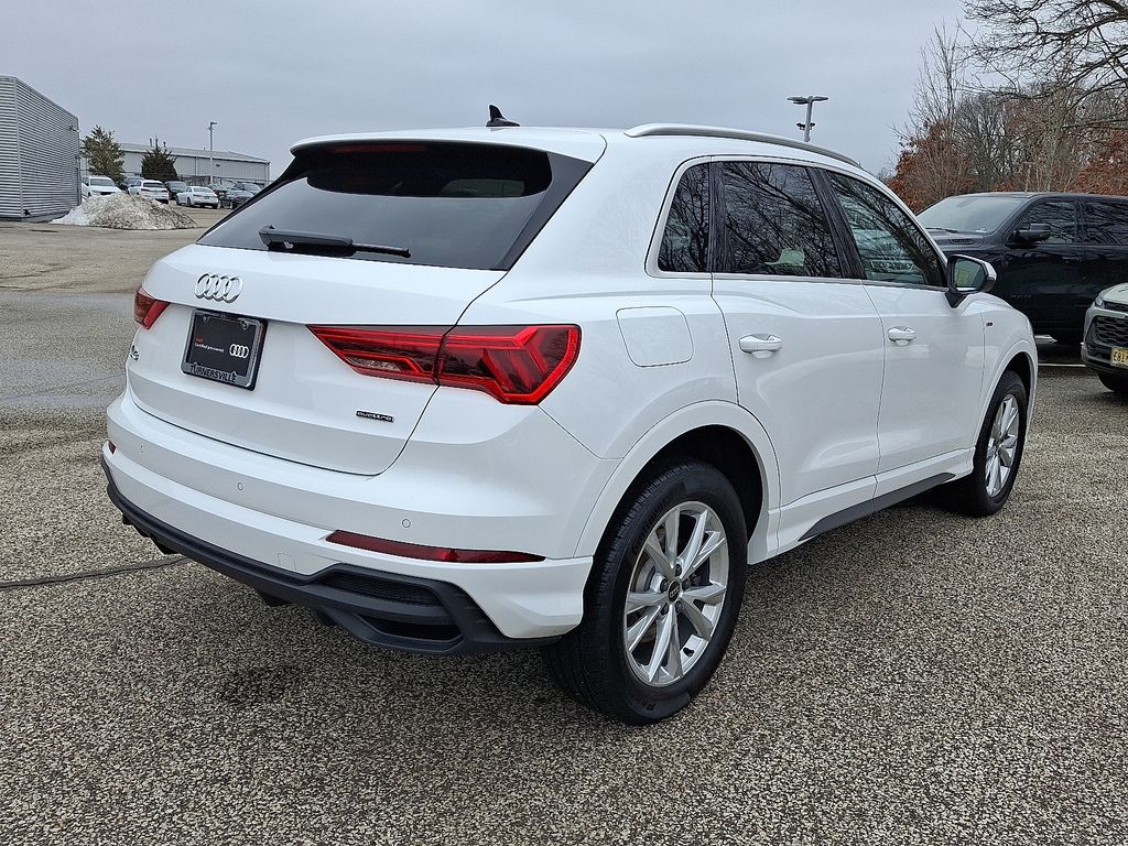 Thumbnail: 2025 Audi Q3 - 6