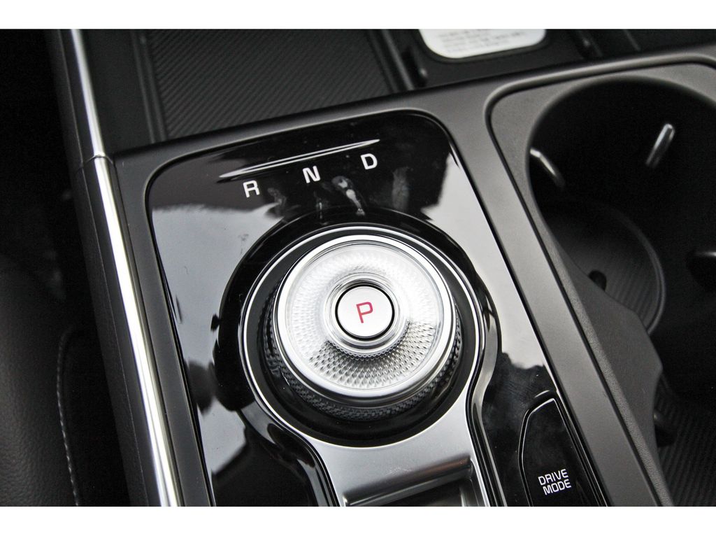 New 2026 Kia Carnival MPV Hybrid Van