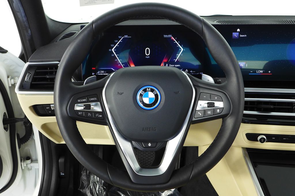 Thumbnail: 2023 BMW 3 Series - 27