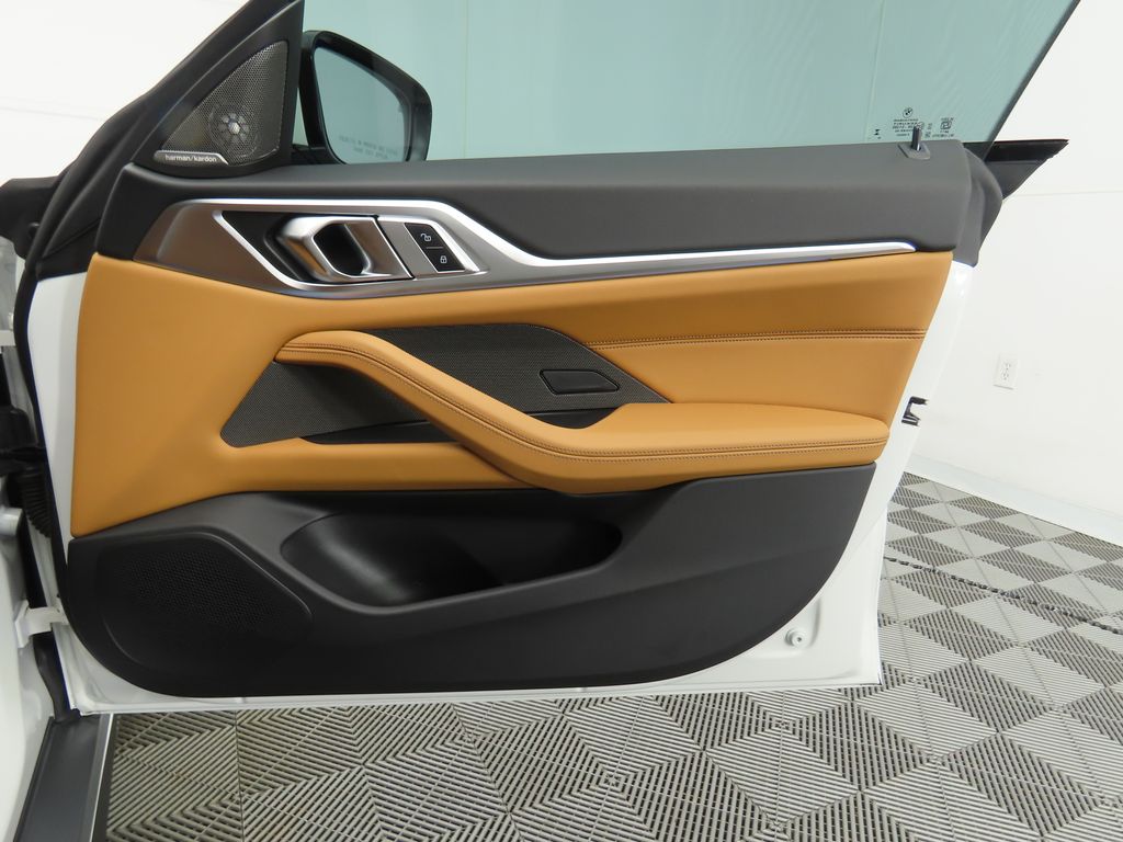 Thumbnail: 2025 BMW i4 - 24