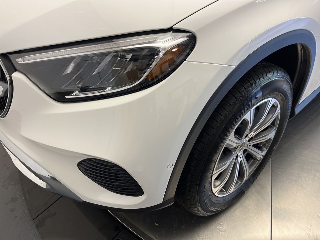 Thumbnail: 2026 Mercedes-Benz GLC - 9