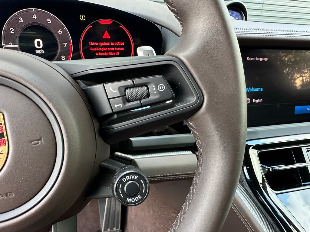 2025 Porsche Panamera  18