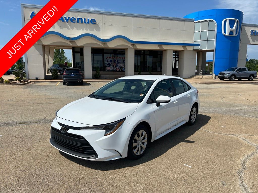2026 Toyota Corolla LE FWD
