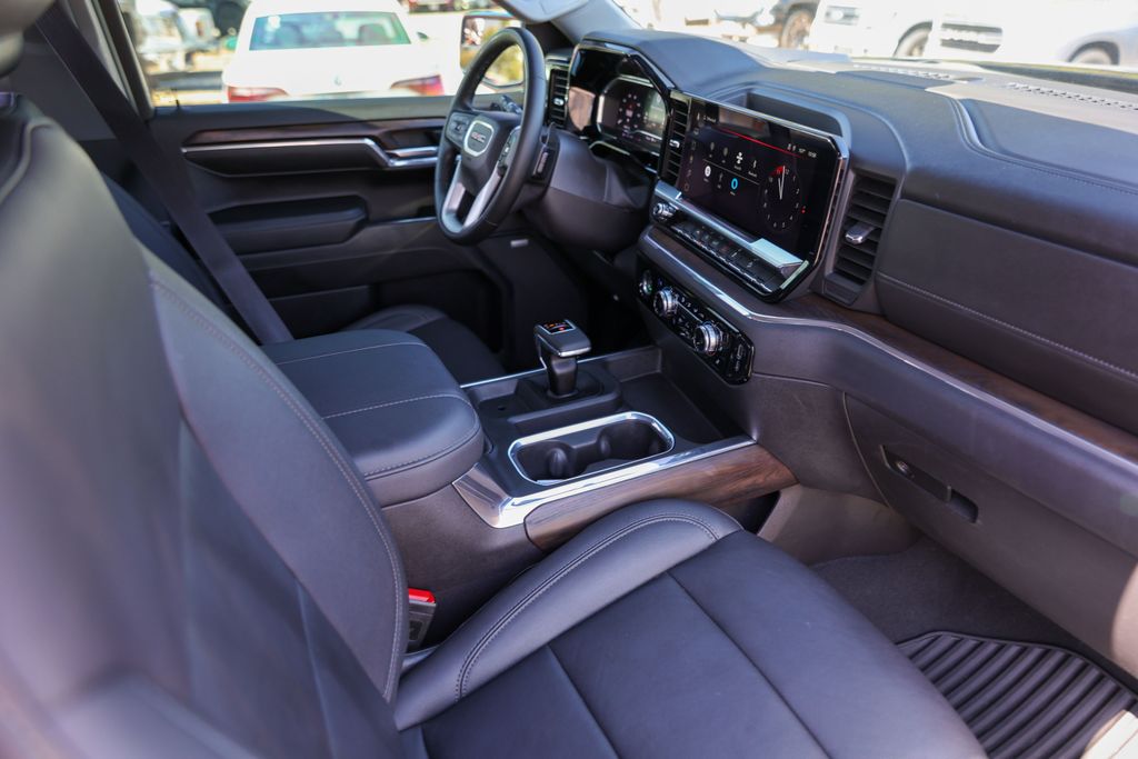 Used 2024 Black GMC SLT image 32