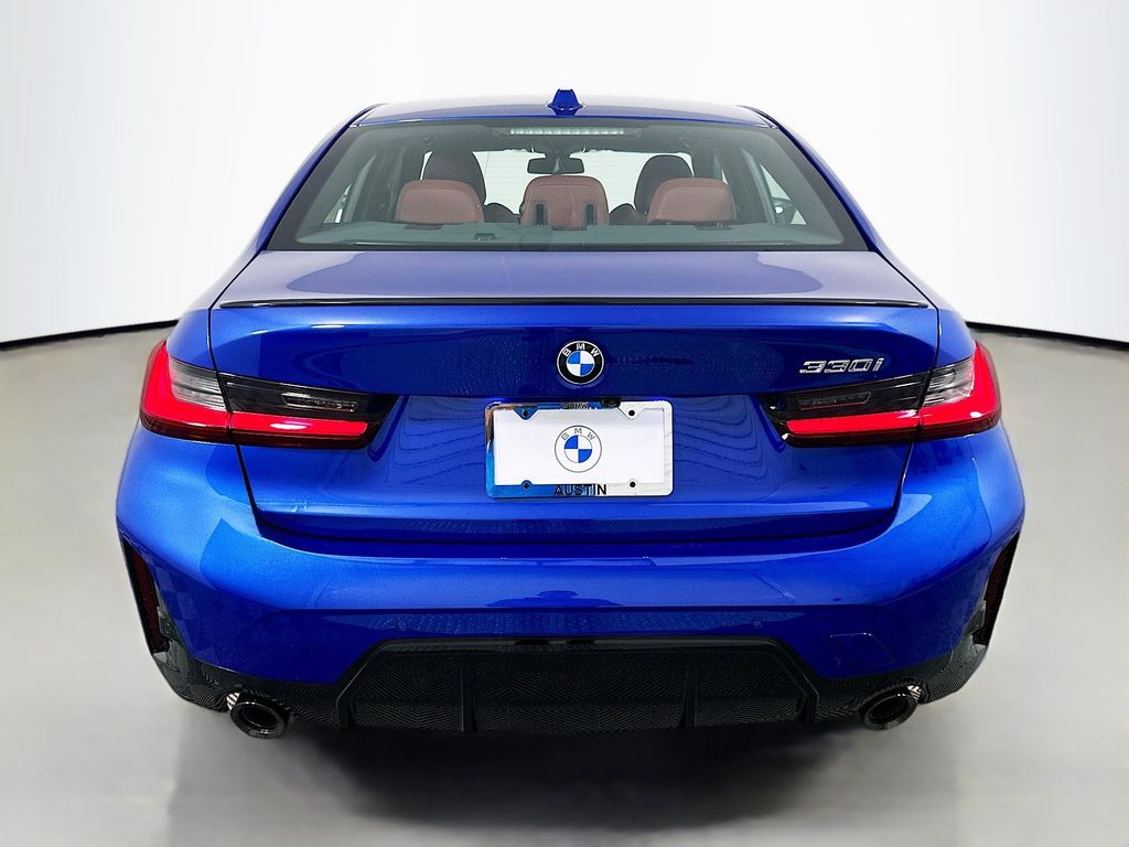 Thumbnail: 2026 BMW 3 Series - 6