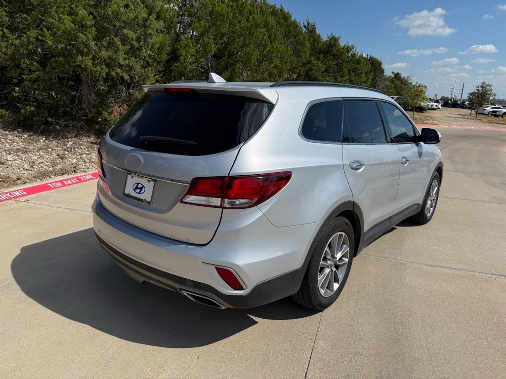 Thumbnail: 2017 Hyundai Santa Fe - 5