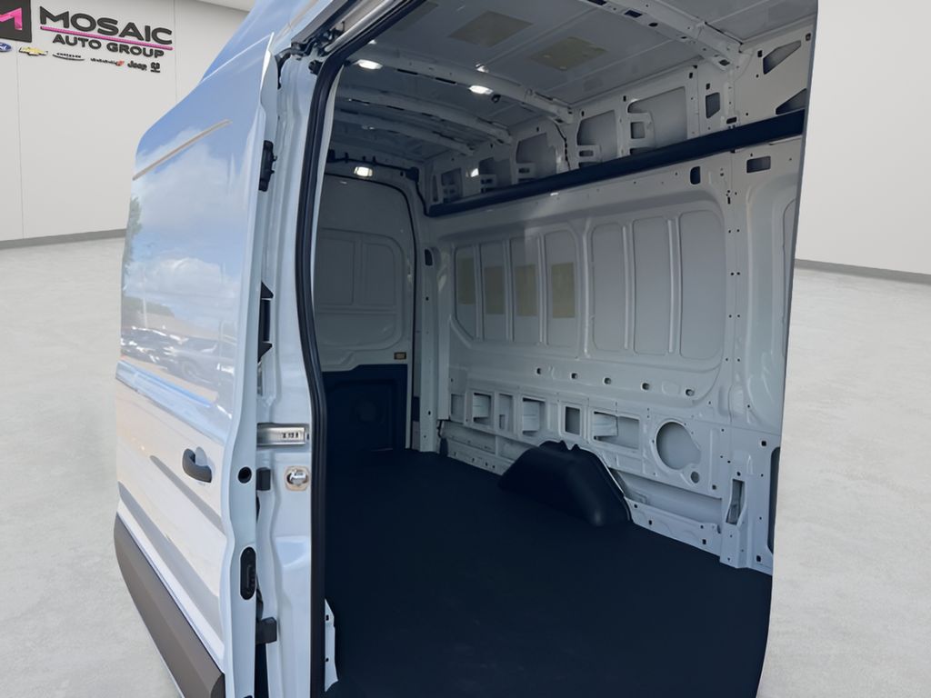 2025 Ford Transit-350