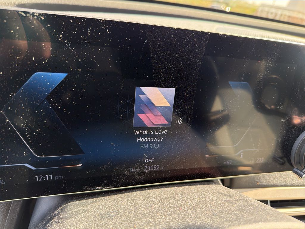 Thumbnail: 2025 BMW iX - 10