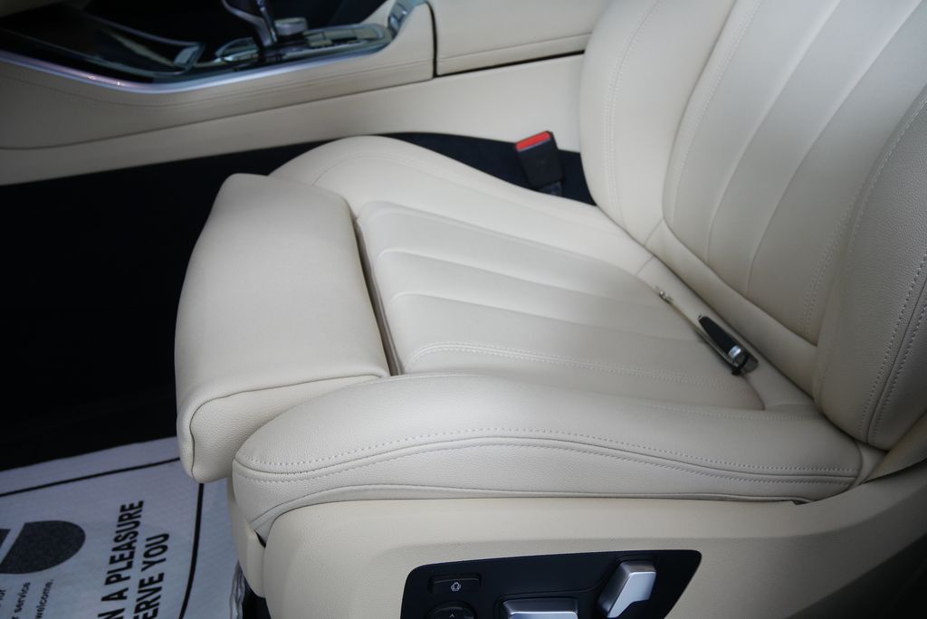 Thumbnail: 2020 BMW X5 - 10
