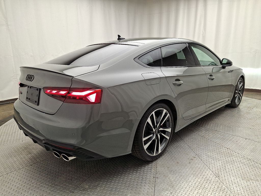 Thumbnail: 2021 Audi S5 - 4