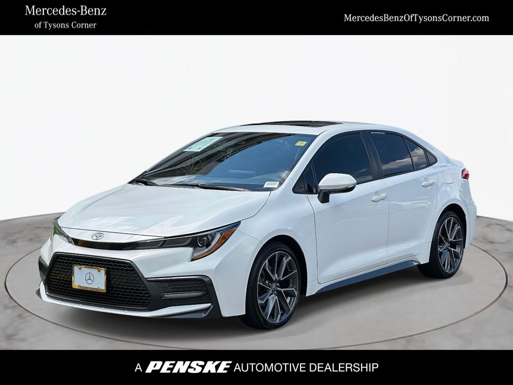 2021 Toyota Corolla SE Hero Image