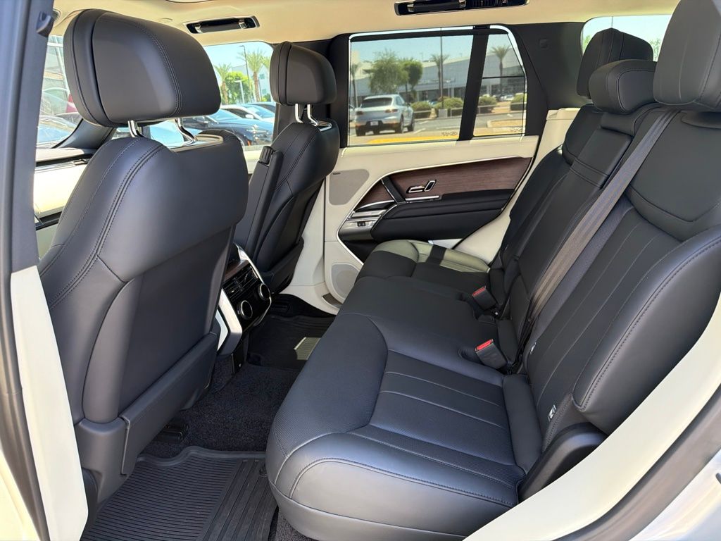 Thumbnail: 2023 Land Rover Range Rover - 5