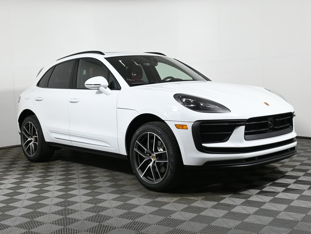 Thumbnail: 2025 Porsche Macan - 9