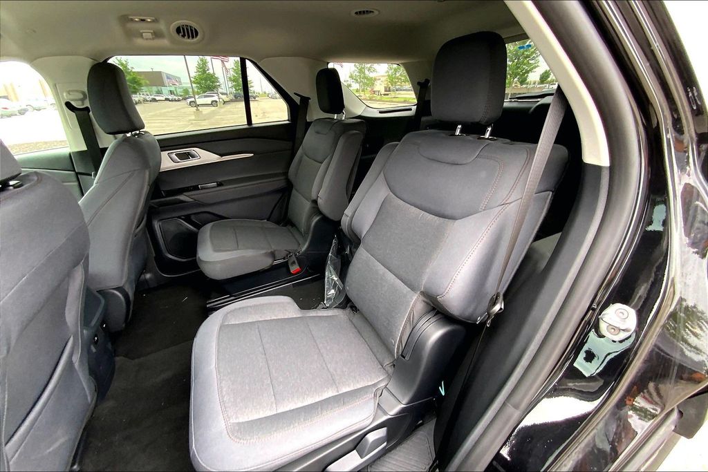 2026 Ford Explorer Active - Photo 10