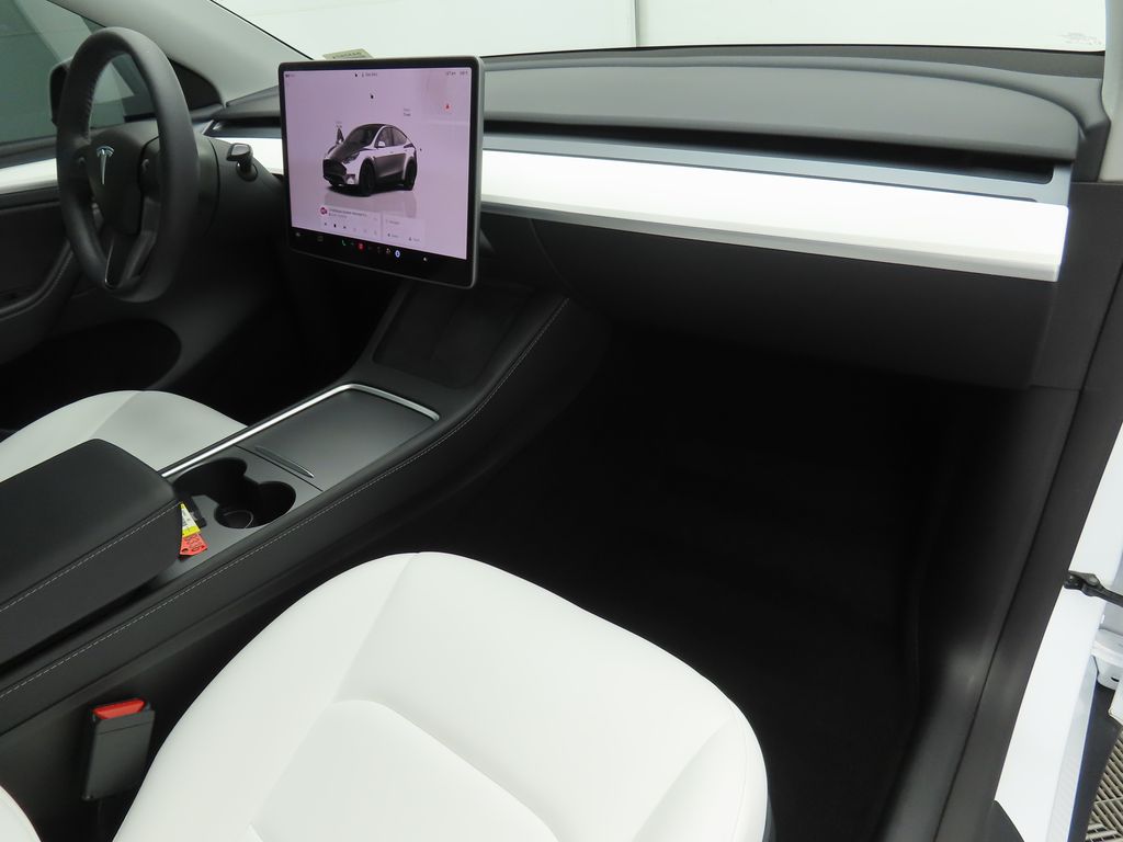 Thumbnail: 2024 Tesla Model Y - 17