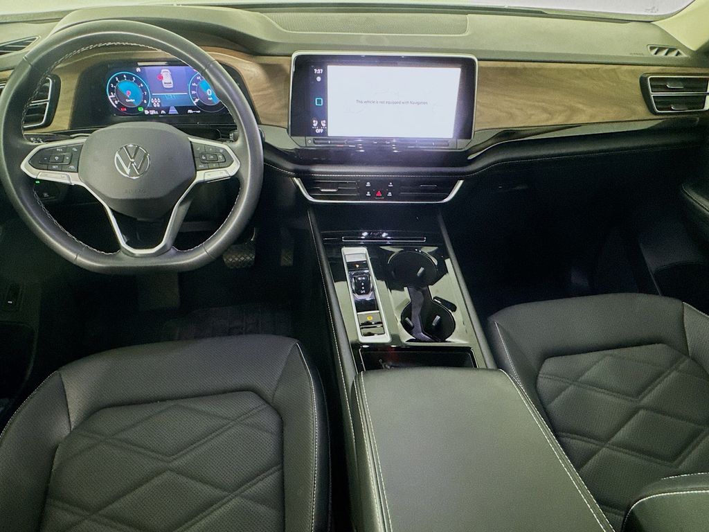 2024 Volkswagen Atlas 2.0T SE w/Technology photo