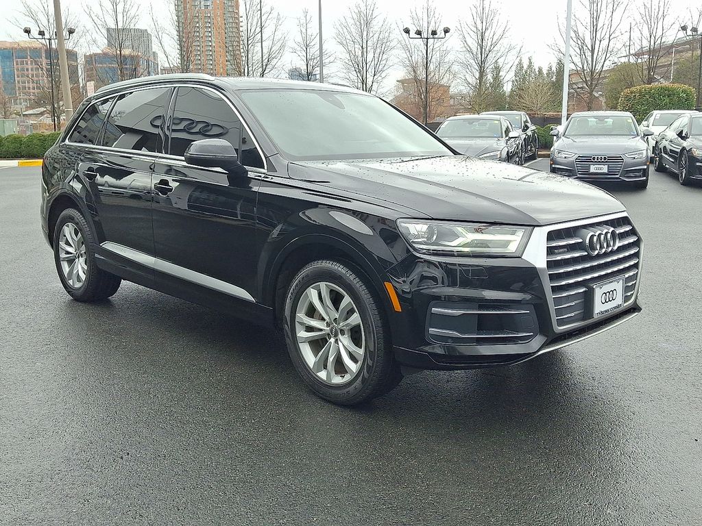 Thumbnail: 2019 Audi Q7 - 3