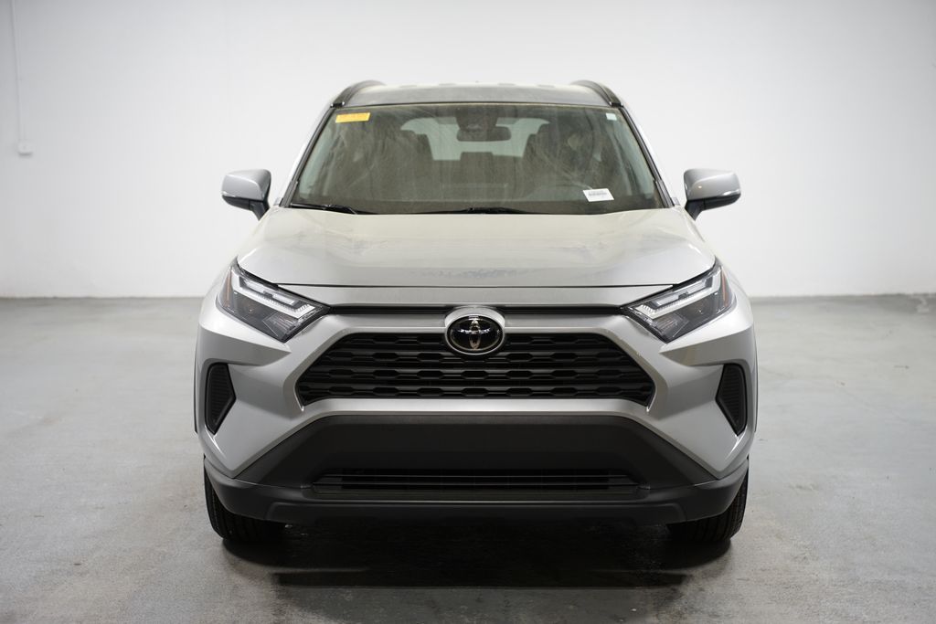 2024 Toyota RAV4 XLE 2