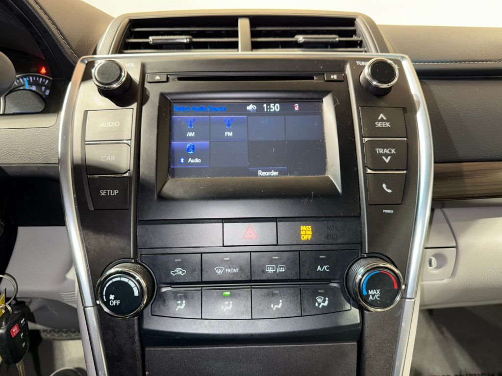 Thumbnail: 2015 Toyota Camry - 24