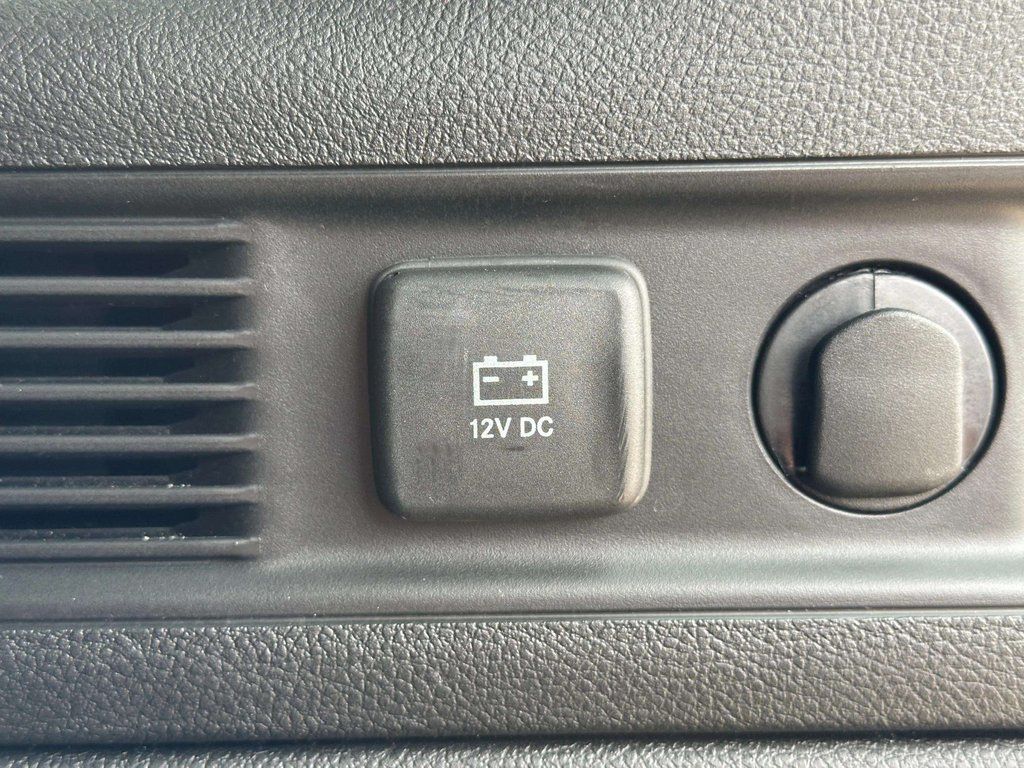 2023 Jeep Wagoneer L Series III - Photo 19