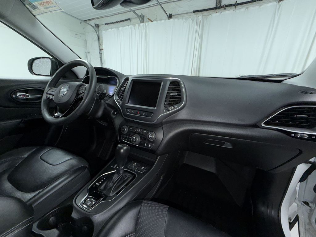 Used 2023 Jeep Cherokee SUV