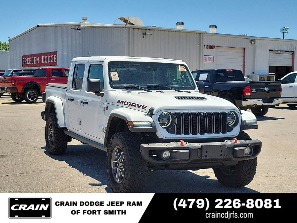 Bright White Clearcoat 2025 Jeep Gladiator Pickup Truck Four-Wheel Drive 8-Speed Automatic