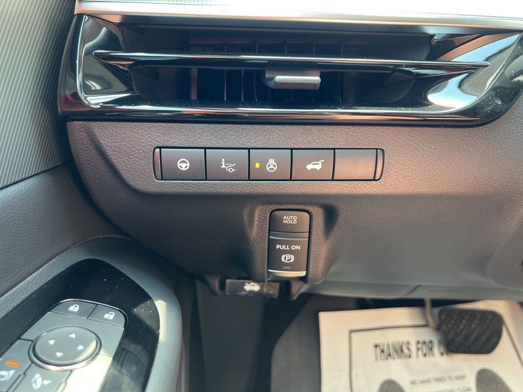 2025 Everest White Pearl Tricoat Nissan Murano Platinum AWD SUV