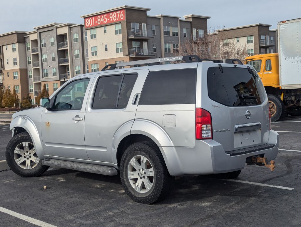 2005 Nissan Pathfinder LE 7