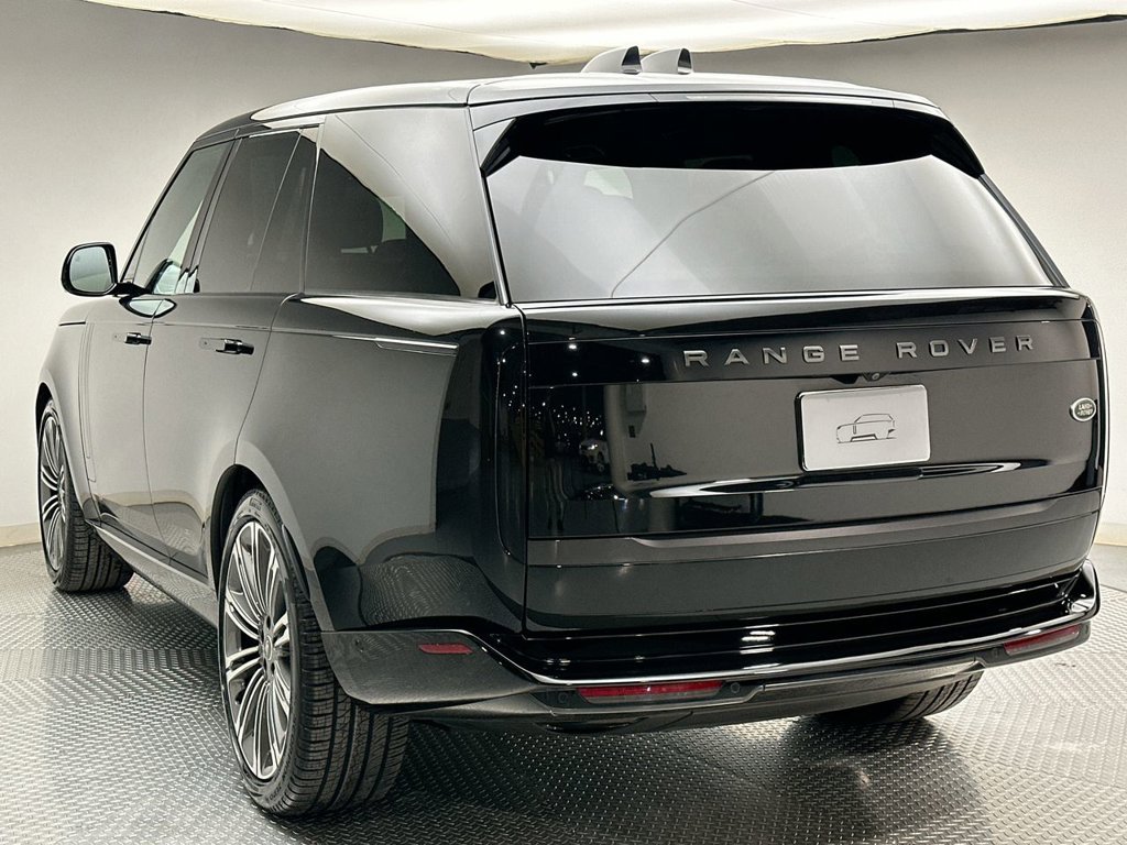 Thumbnail: 2023 Land Rover Range Rover - 11