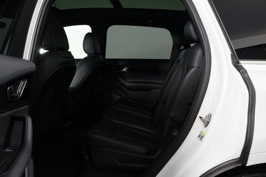 Thumbnail: 2019 Audi Q7 - 11