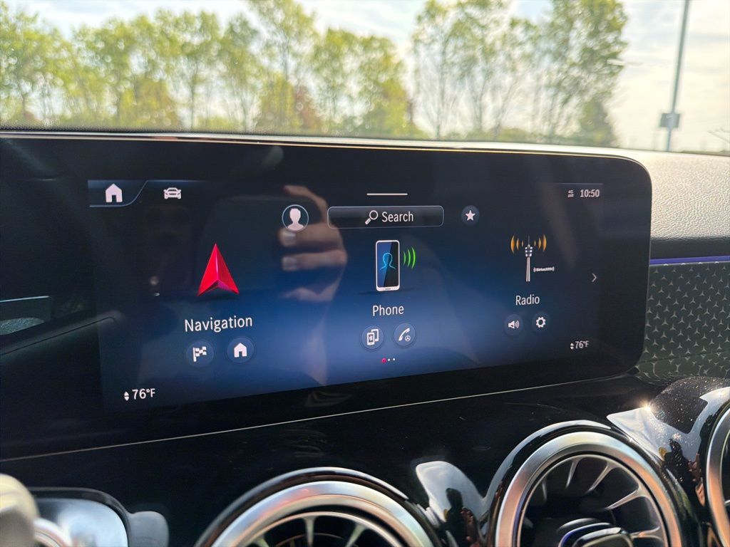 Thumbnail: 2025 Mercedes-Benz GLB - 30