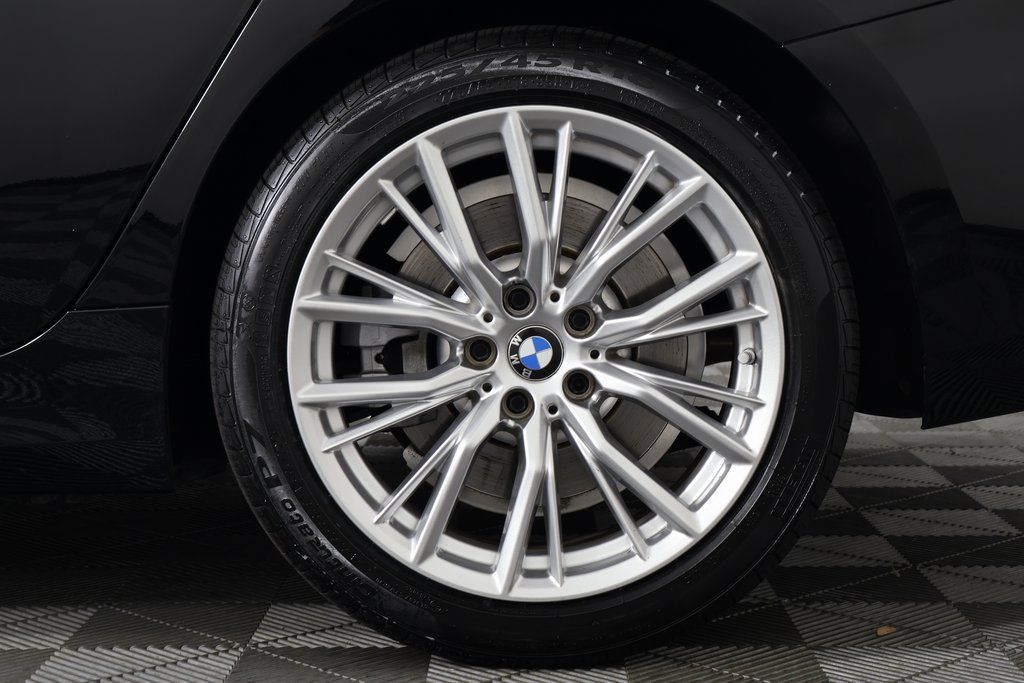 Thumbnail: 2024 BMW 3 Series - 16
