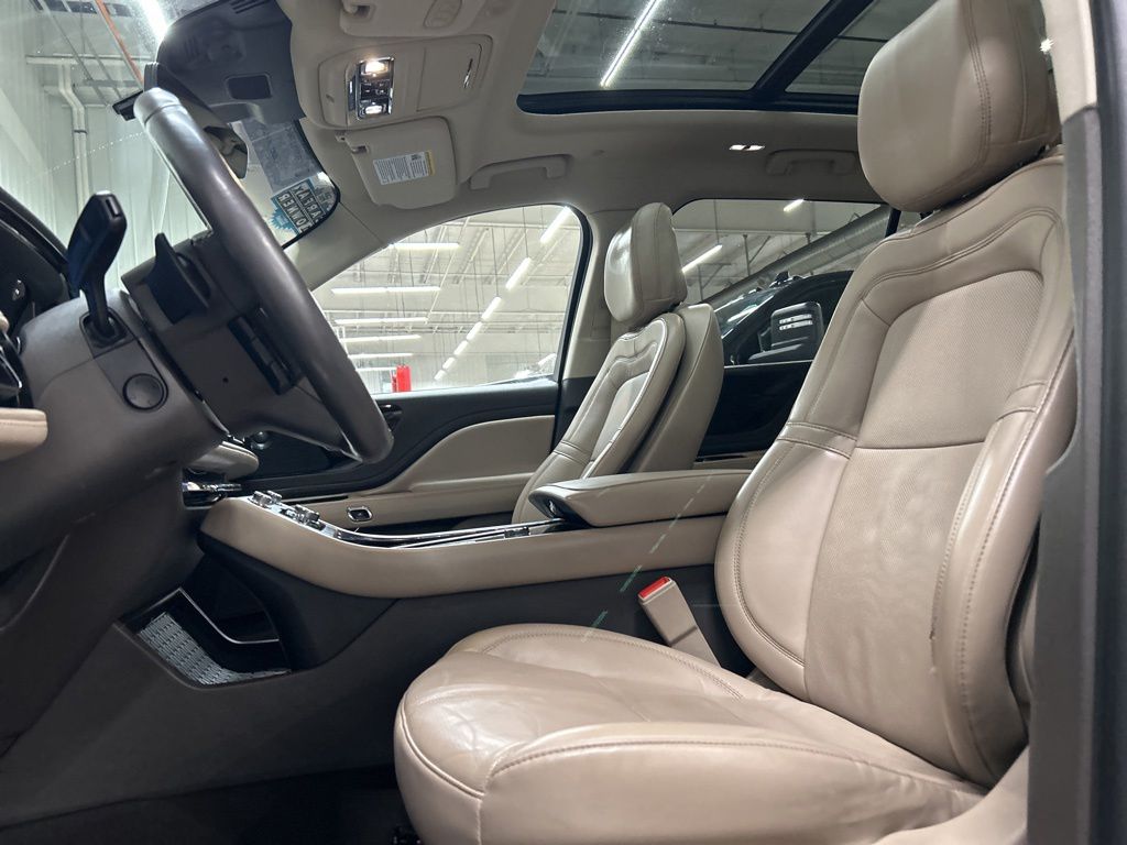 used 2020 Lincoln Aviator car, priced at $31,044